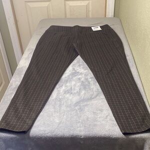 Women Plaid Pants in Brown